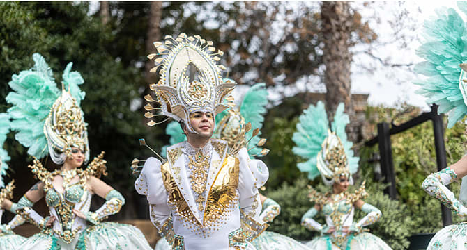 animacion-calle-carnaval-espectaculo-portaventura animacion-calle-carnaval-espectaculo-portaventura