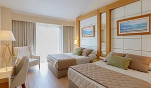 /content/rooms/StandardHotelPortaventura/hotel-portaventura-habitacion-standard-03