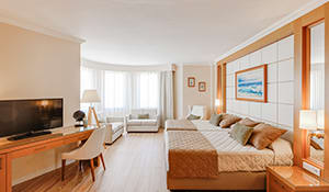 /content/rooms/JuniorSuiteHotelPortaventura/hotel-portaventura-habitacion-junior-suite-04 /content/rooms/JuniorSuiteHotelPortaventura/hotel-portaventura-habitacion-junior-suite-04